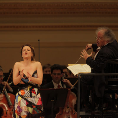 Ken Howard (Carnegie Hall, Strauss 2010), Kleid von MYSTIQUE