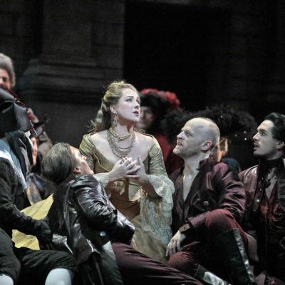 Diana Damrau as Juliette and Vittorio Grigolo as Roméo in Gounod's Roméo et Juliette. Photo by Ken Howard/Metropolitan Opera.