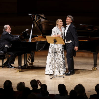 Diana Damrau, Jonas Kaufmann and Helmut Deutsch at the Philharmonie Essen. Photo: Sven Lorenz / Philharmonie Essen